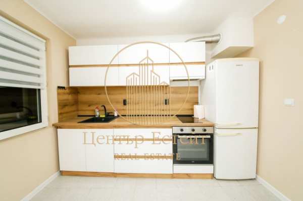 Дава под наем 2-стаен, гр. плевен, широк център