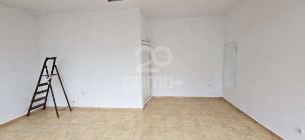 Дава под наем  магазин град Велико Търново, Колю Фичето
      32 кв.м