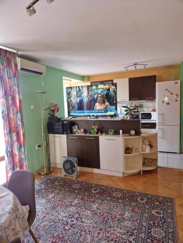 Продава 3-стаен, гр. плевен, идеален център