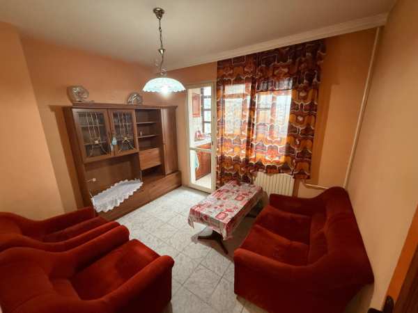 Дава под наем 1-стаен, гр. плевен, широк център