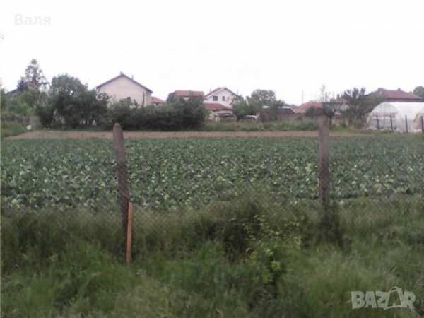 Продавам парцел в село маноле