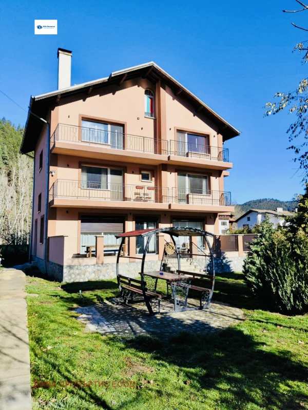 Продава хотел, с. маджаре, област софия област