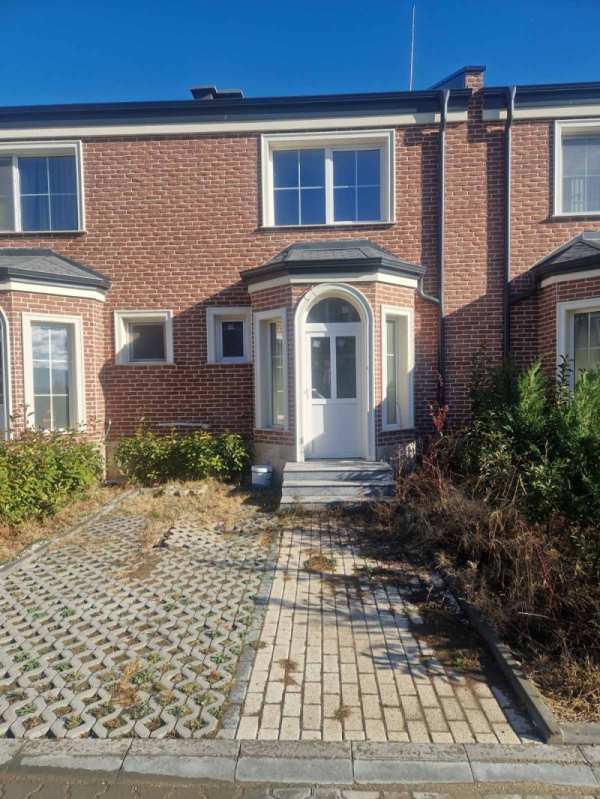 Продава  къща с. Скутаре, област Пловдив
      94 кв.м