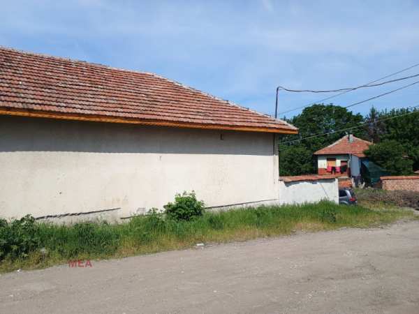 Продава пром. помещение, гр. плевен, широк център