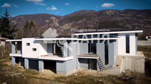 Продава къща, гр. карлово, област пловдив