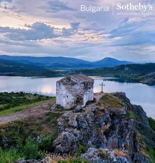 Продава парцел, яз. пчелина, област перник