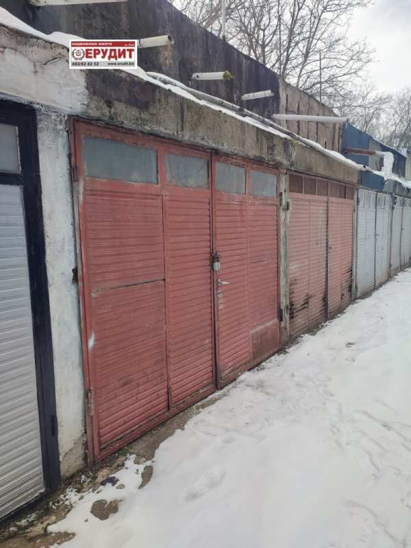 Продава  гараж, паркомясто град Русе, Родина 2
      18 кв.м