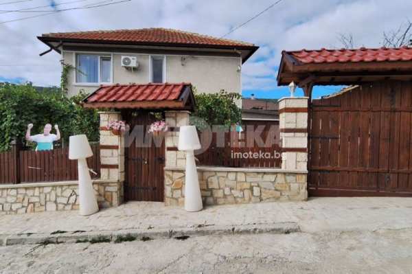 Продава къща, гр. девня, област варна