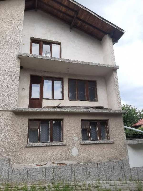 Продава къща, гр. стрелча, област пазарджик