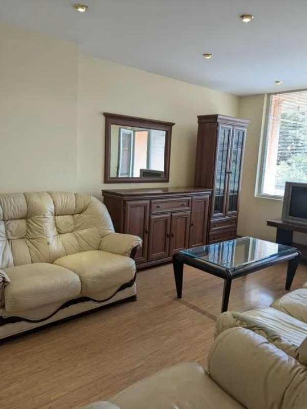 Продава  многостаен град Пловдив, Кючук Париж
      146 кв.м