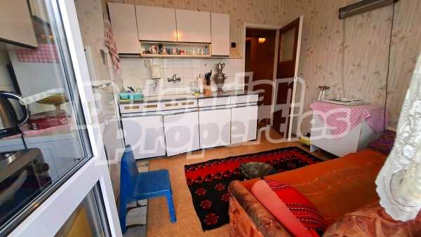 Продава 4-стаен, гр. варна, левски 1