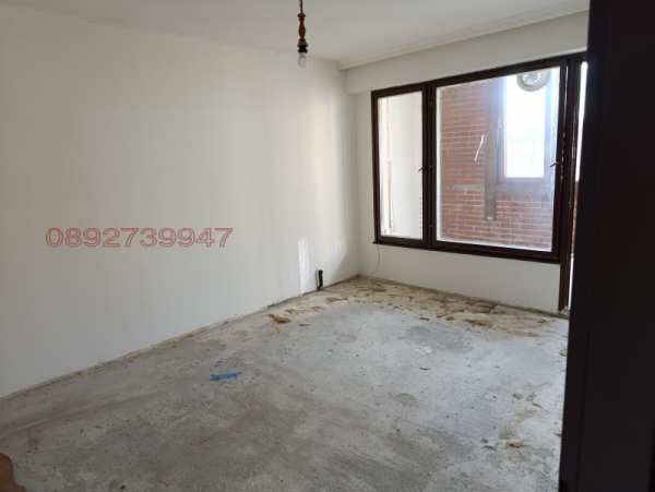 Продава  2-стаен гр. Дупница, област Кюстендил
      50 кв.м