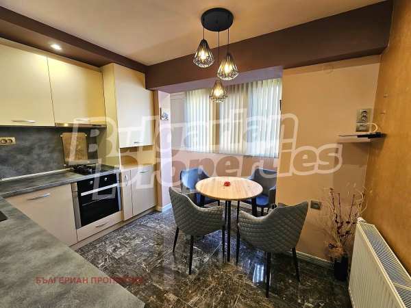 Продава 3-стаен, гр. правец, област софия област