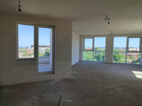 Продава 3-стаен, гр. враца, център