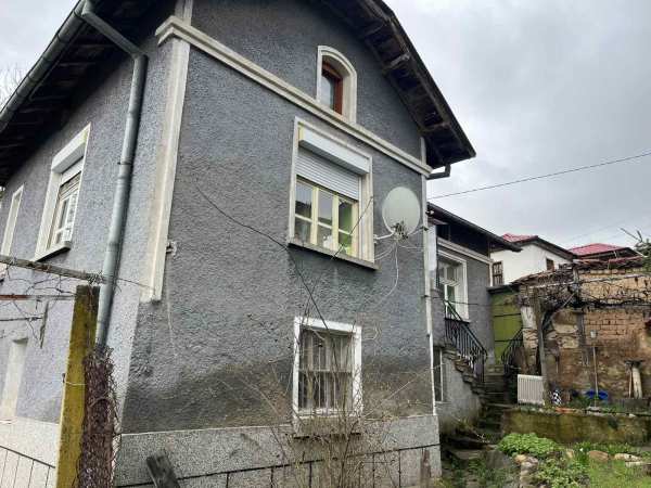 Продава къща, с. средногорово, област стара загора