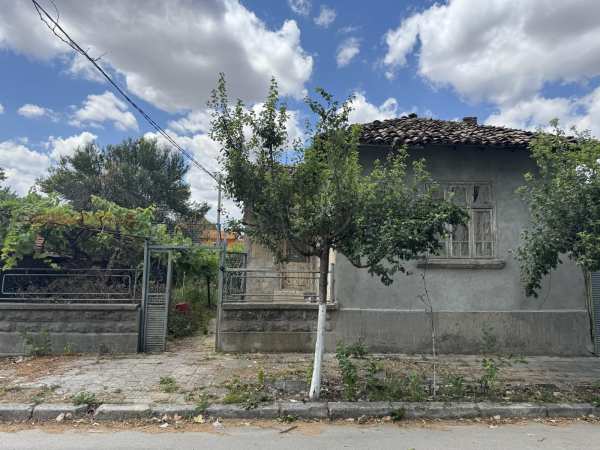 Продава къща, гр. нови пазар, област шумен