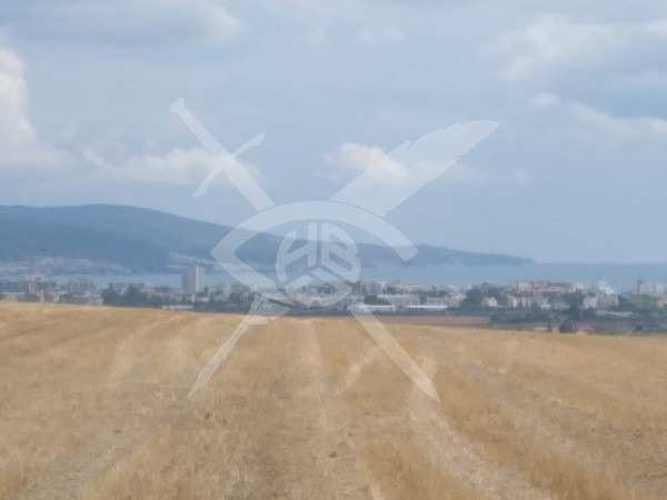 Продава  парцел с. Тънково, област Бургас
      3100 кв.м
