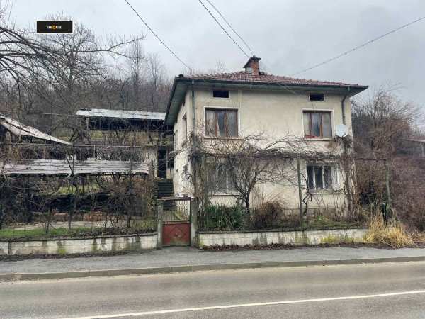 Продава къща, гр. троян, област ловеч