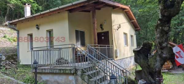 Продава къща, с. батулия, област софия област