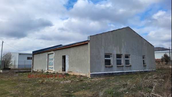 Продава склад, гр. сливница, област софия област