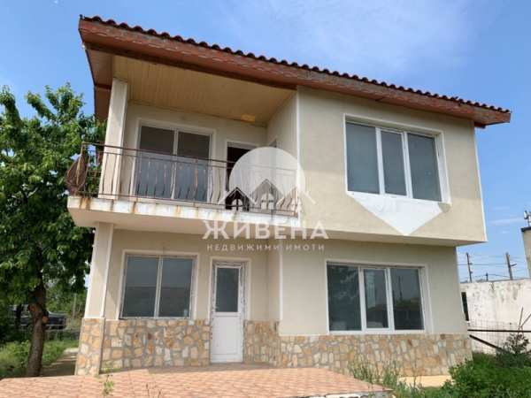 Продава къща, с. божурец, област добрич