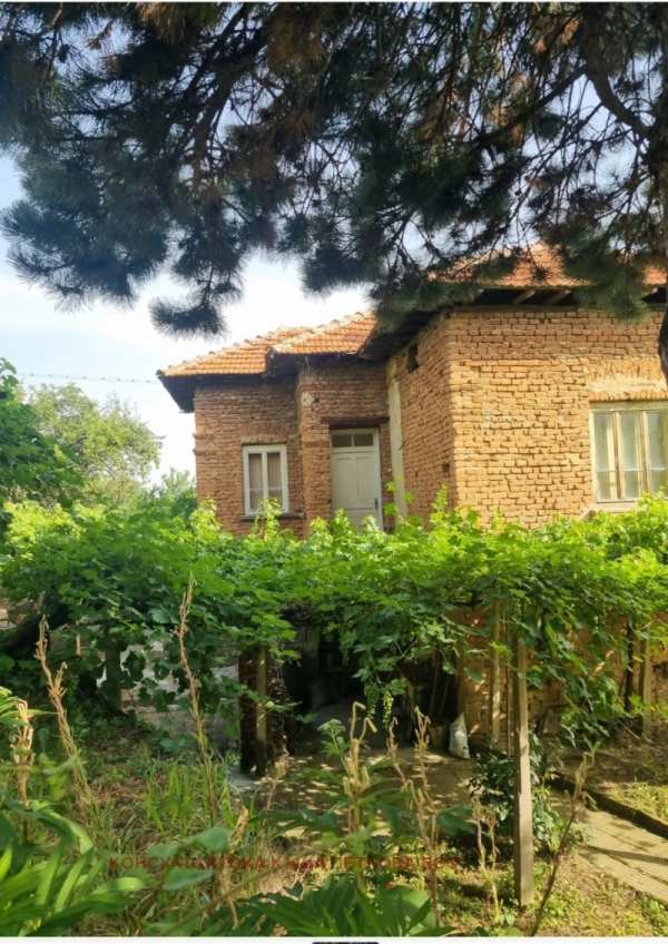 Продава къща, с. пресяка, област ловеч