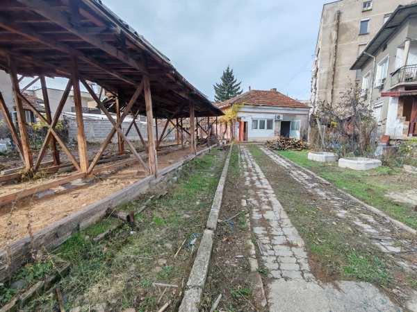 Продава къща, гр. монтана, идеален център
