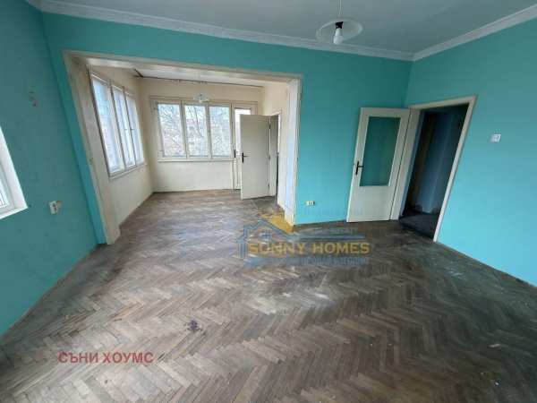 Продава 4-стаен, гр. горна оряховица, област велико търново