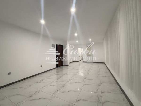 Продава  офис град Шумен, Център
      50 кв.м