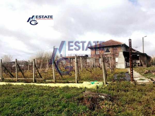 Продава  къща с. Изгрев, област Бургас
      100 кв.м