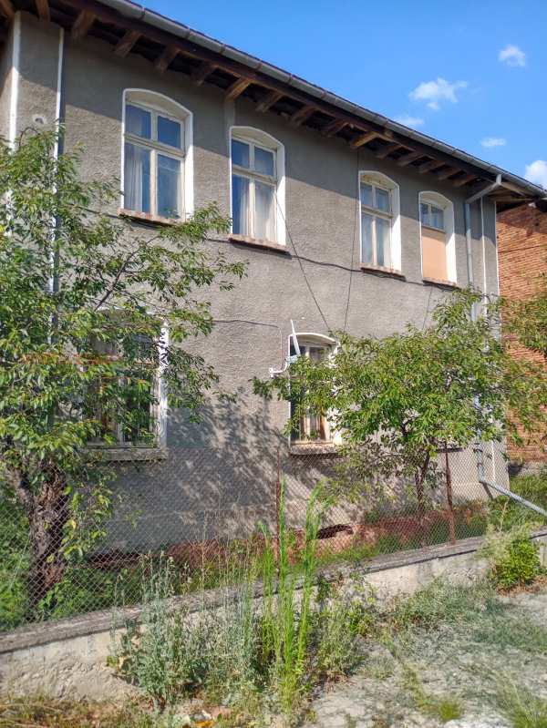 Продава къща, гр. априлци, област ловеч