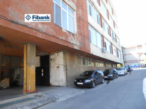 Продава склад, гр. пещера, област пазарджик