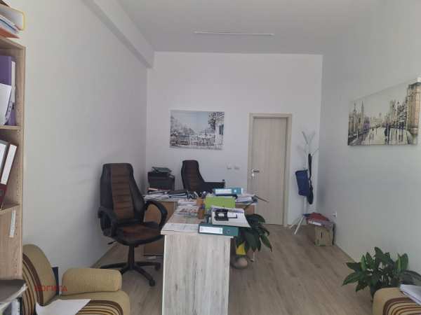 Продава офис, гр. стара загора, три чучура - център