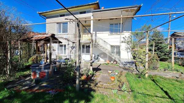 Продава къща, с. слатина, област пловдив