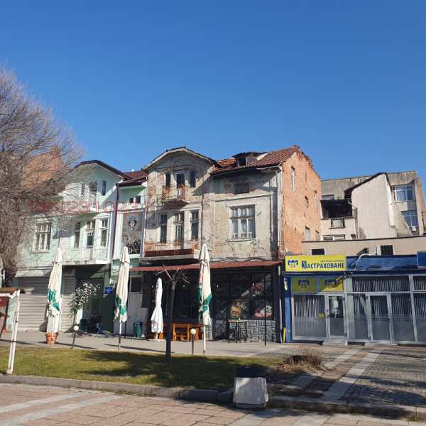 Продава етаж от къща, гр. кюстендил, център