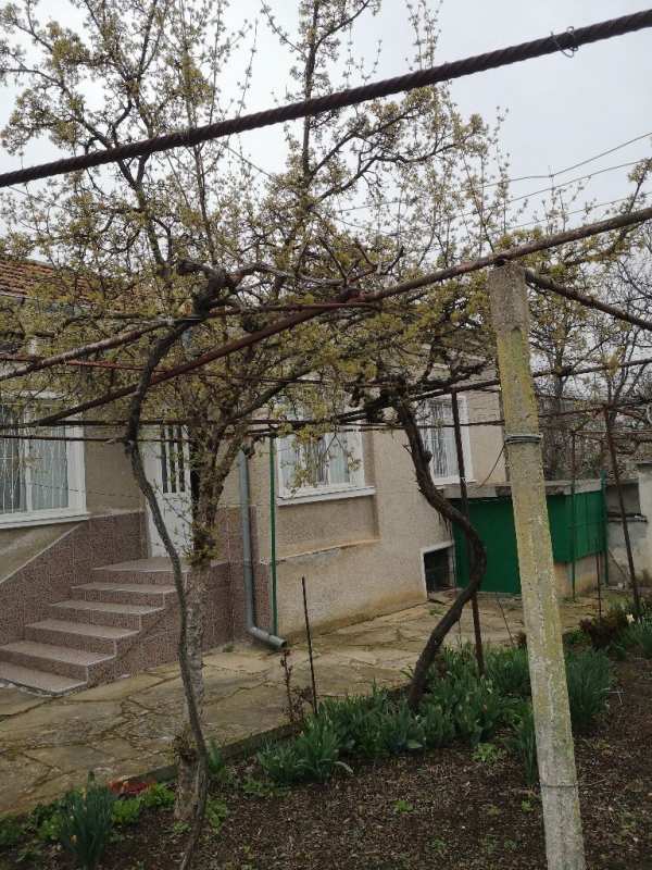 Продава къща, с. винарово, област стара загора