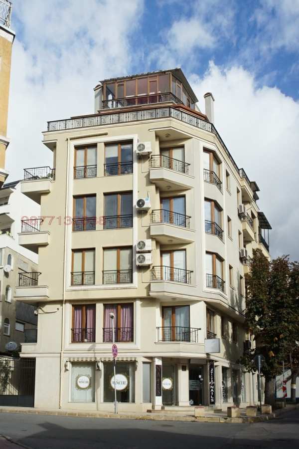 Продава  многостаен град Варна, Операта
      188 кв.м