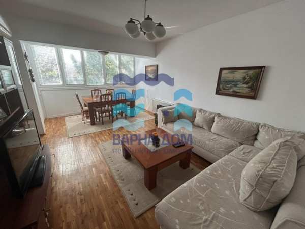 Продава  4-стаен град Добрич, Център
      120 кв.м
