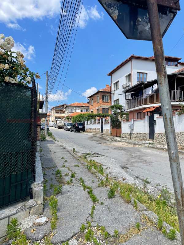 Продава етаж от къща, гр. добрич, автогара