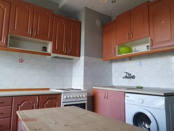 Продава 3-стаен, гр. казанлък, област стара загора
