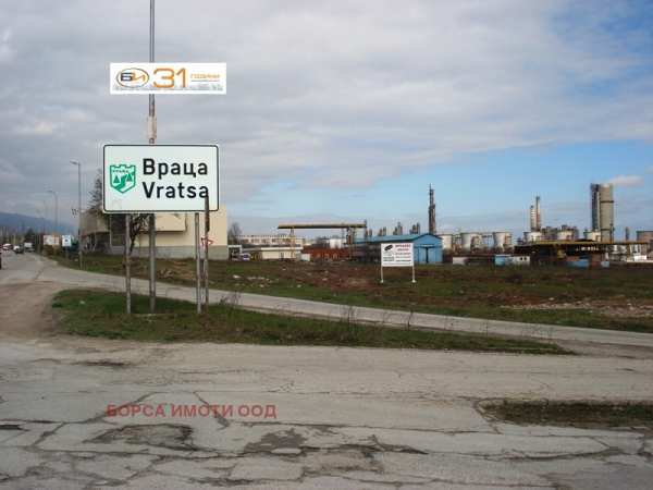 Продава парцел, гр. враца, промишлена зона - изток