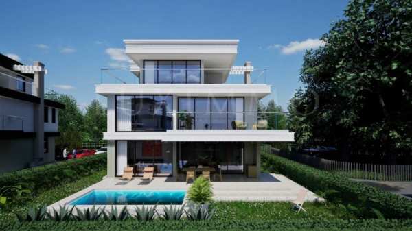 Продава  къща гр. Бяла, област Варна
      382 кв.м
