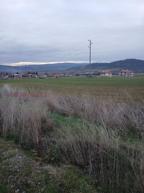 Продава парцел, с. долна диканя, област перник