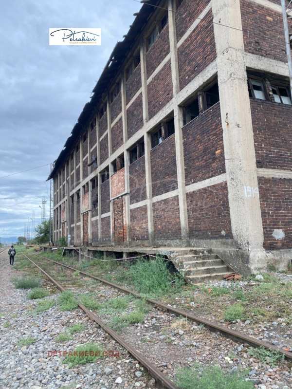 Продава пром. помещение, гр. карнобат, област бургас