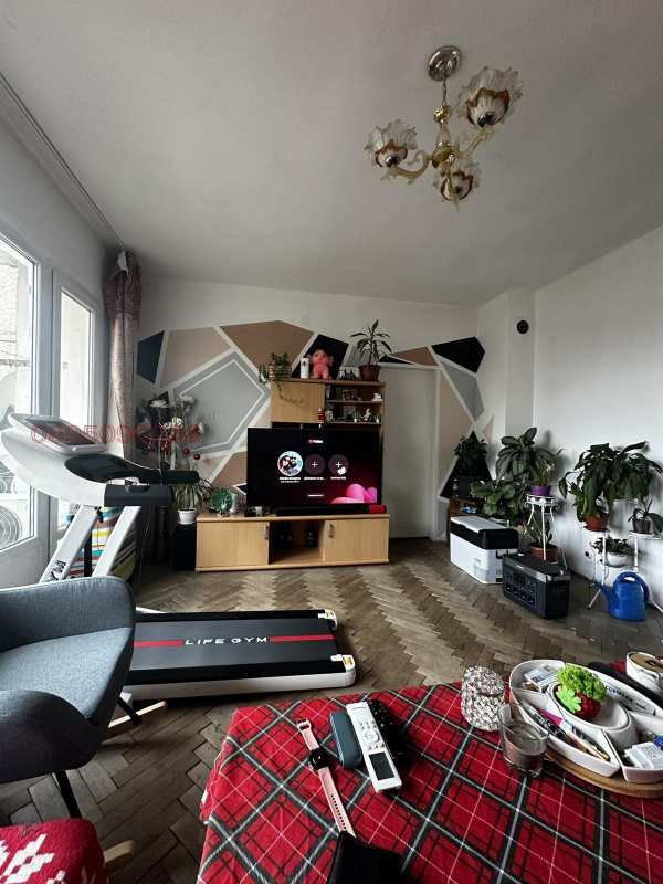 Продава 3-стаен, гр. ихтиман, област софия област