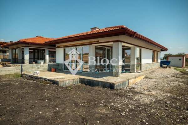 Продава къща, с. хераково, област софия област