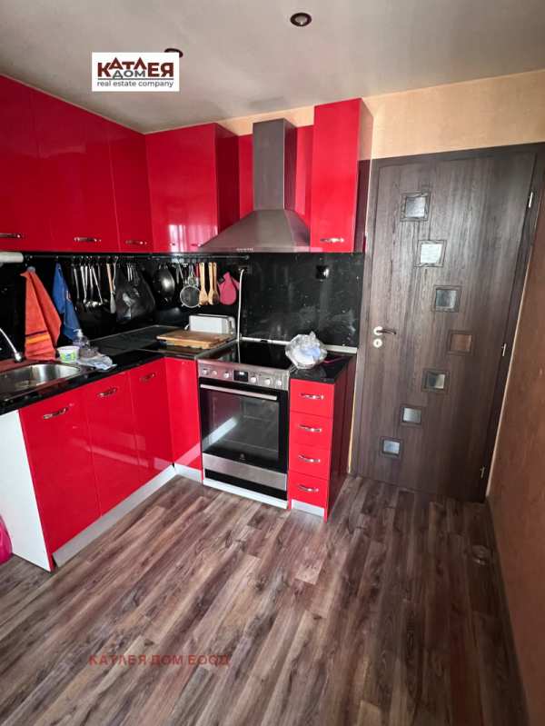 Продава 4-стаен, гр. враца, център