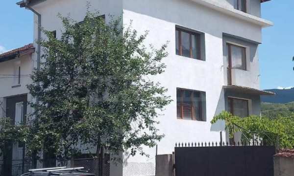 Продава къща, гр. сапарева баня, област кюстендил
