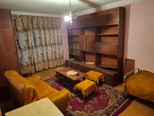 Продава  1-стаен град Кюстендил, Запад
      50 кв.м