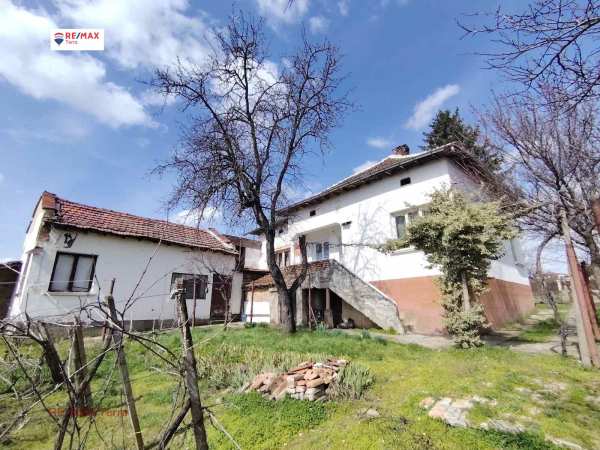 Продава къща, гр. козлодуй, област враца